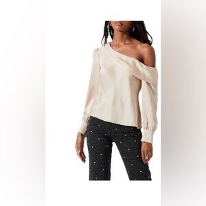 NWT ASTR  Beige Women's One Shoulder Top Size Small